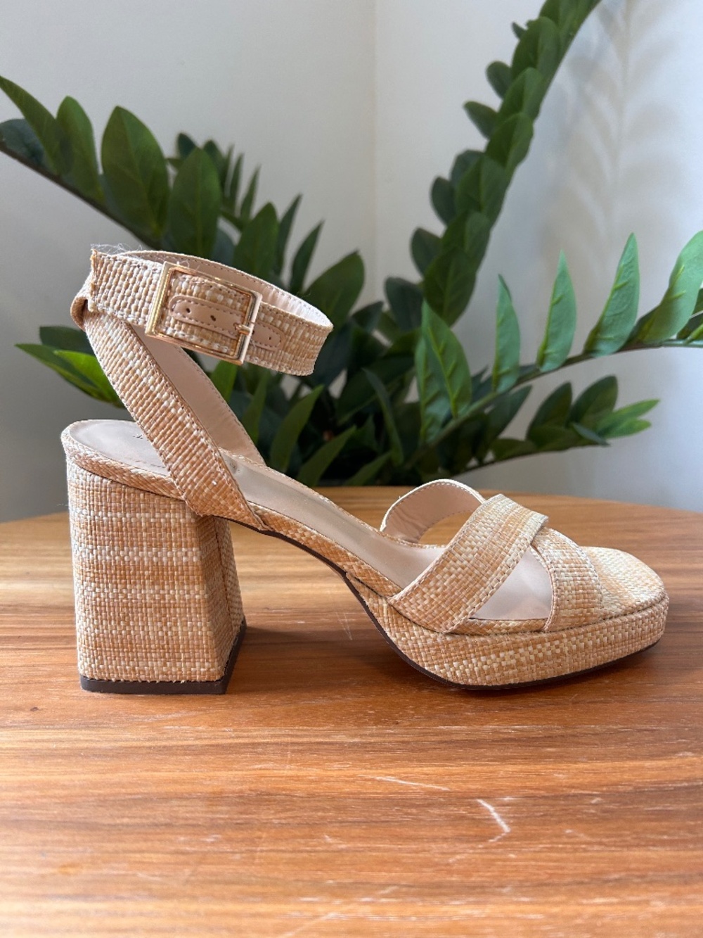 Indigo Rd. Natural Woven Raffia Platform Block Heel Sandals Size 9.5